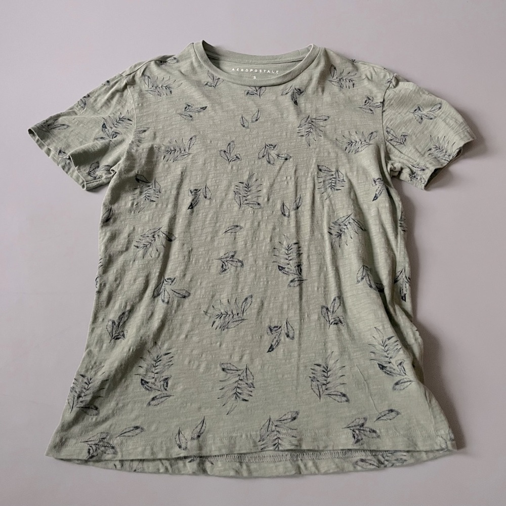 Aeropostale Men’s Green Sketched Plant Print T Shirt